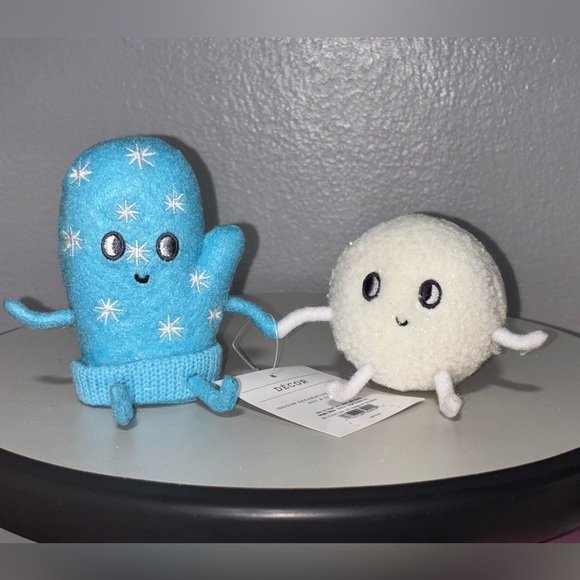 Target Wondershop Felt Mitten & Snowball Duo - Picture 3 of 13